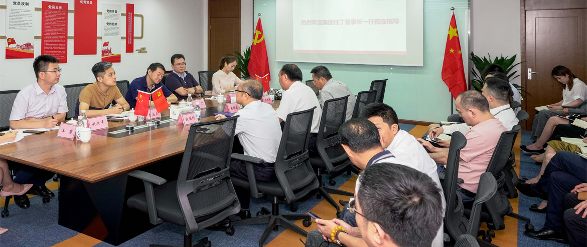 为旅游插上航空“翅膀”，给旅游增添科技“引擎”，用创新创造更大价值