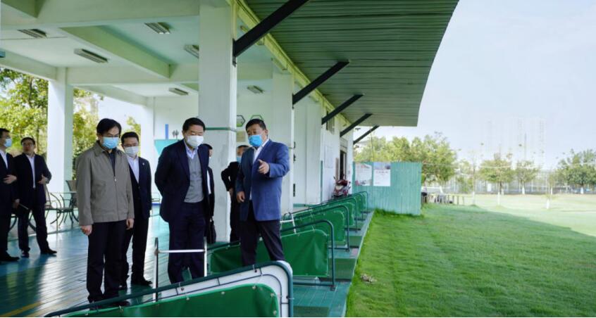 尊龙凯时集团党委书记、董事长任丁率队考察四川旅游学院